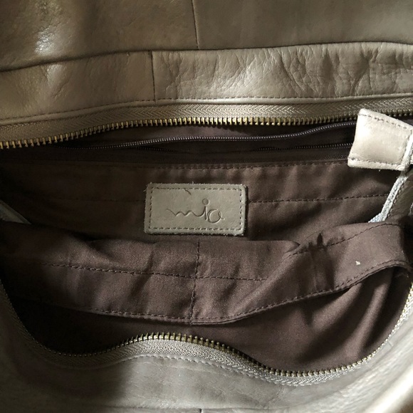 Mia Inspiration Taupe Leather Zippered Bag New! - Picture 8 of 12